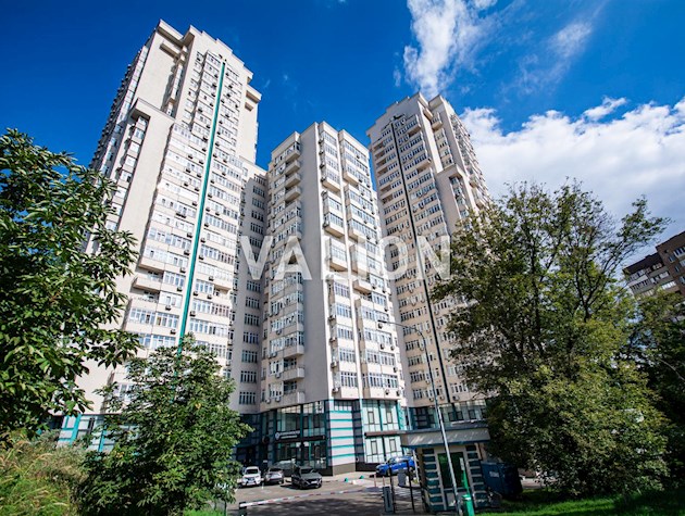 Продам 3 комнатную квартиру в ЖК Династия Василия Липковского 37в