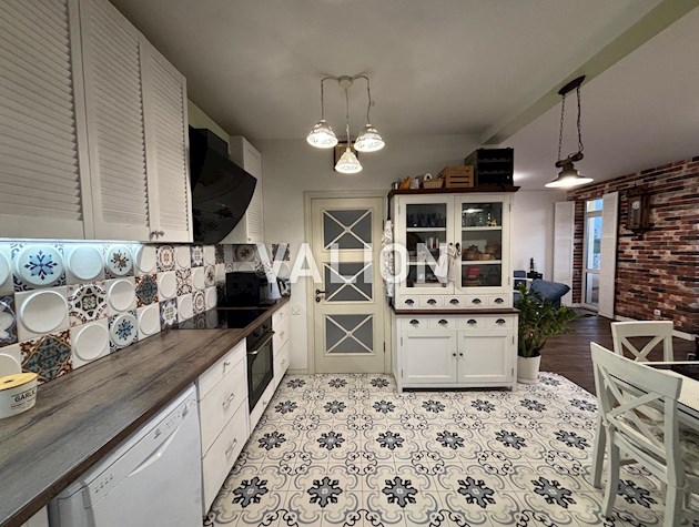 Продам 3 комнатную квартиру в ЖК Династия Василия Липковского 37в