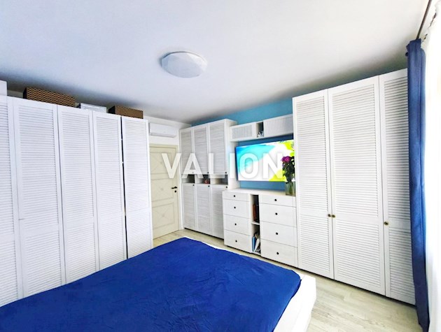 Продам 3 комнатную квартиру в ЖК Династия Василия Липковского 37в