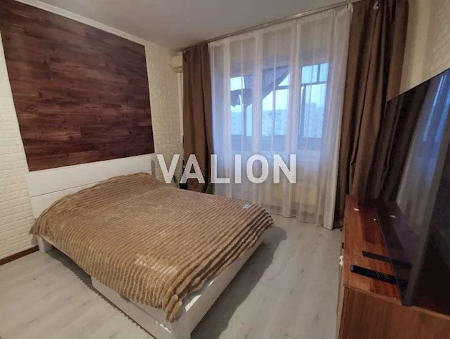 Продажа 2-к квартира ул. Александры Экстер 8