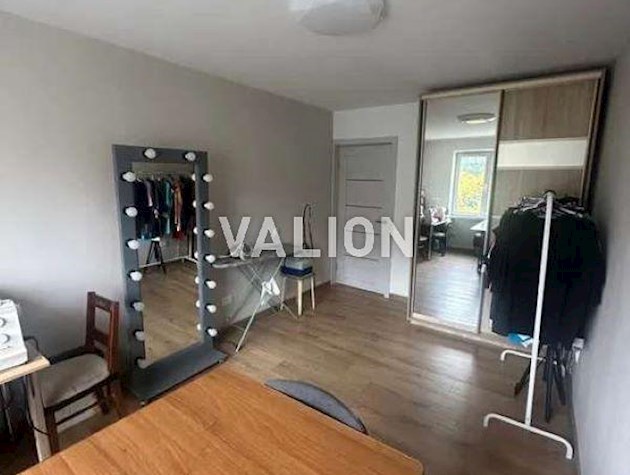 Продаю просторную 3 комнатную квартиру по адресу ул. Архипенко0 10Б, Оболонский район.