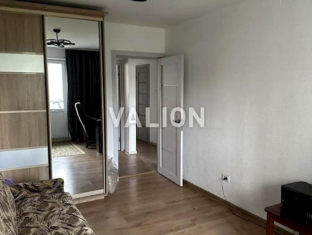 Продаю просторную 3 комнатную квартиру по адресу ул. Архипенко0 10Б, Оболонский район.