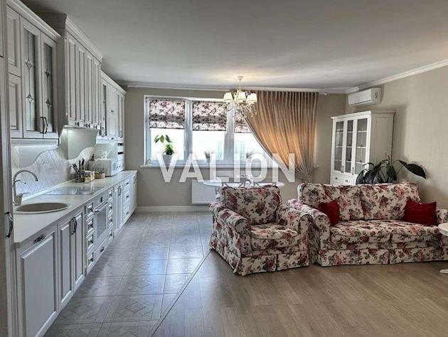 Продажа 4-к квартиры просп. Воскресенский 10а