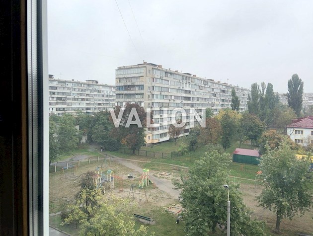 Продажа 3-комнатной квартиры Березняки пр-т Тычины 26 Днепровский район, без комиссии