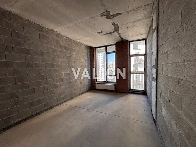 Продам 3-4 комн. квартиру ул. Василия Тютюнника, 39 ЖК TRIIINITY