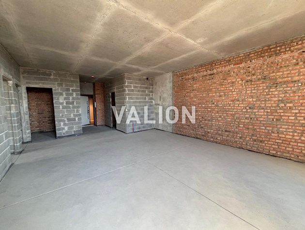 Продам 3-4 комн. квартиру ул. Василия Тютюнника, 39 ЖК TRIIINITY