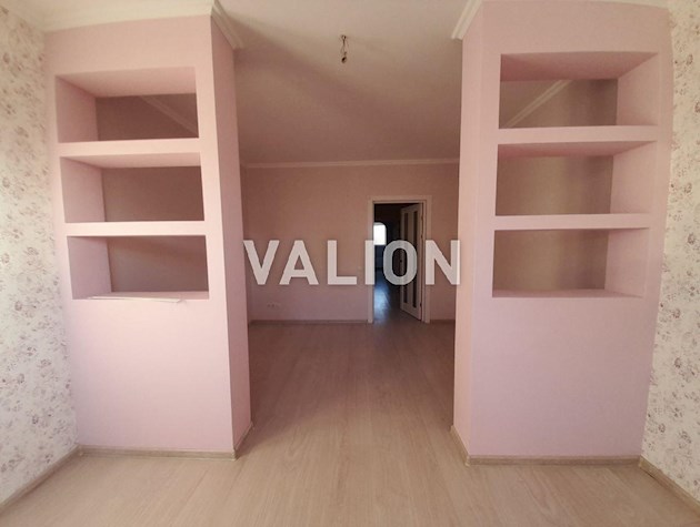 Продажа 3-комнатной квартиры с ремонтом ЖК Кристер Град