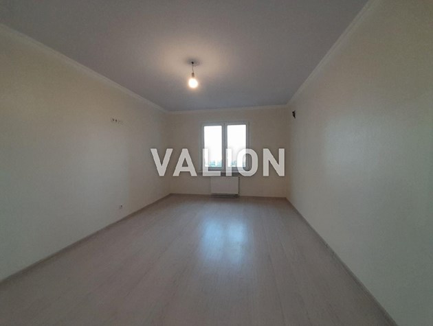 Продажа 3-комнатной квартиры с ремонтом ЖК Кристер Град