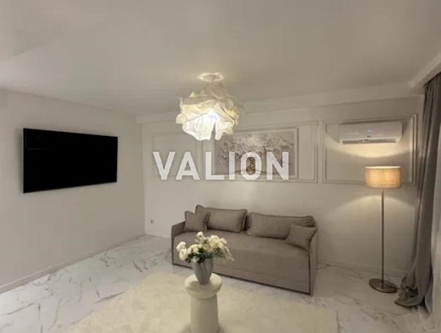 Продается 1 кім.квартира-студія пр-т. Берестейский, 7б