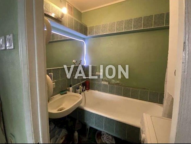 Продажа 2-к квартиры ул. Рональда Рейгана 9д