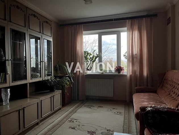 Продам трехкомнатную квартиру, Южная Борщаговка, проспект Академика Королева 8.