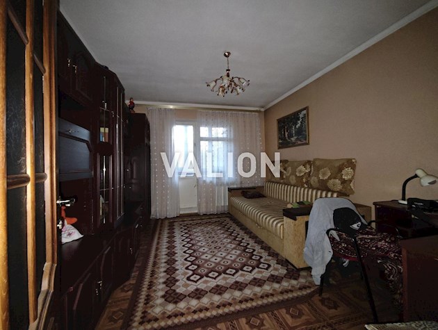 Продам трехкомнатную квартиру, Южная Борщаговка, проспект Академика Королева 8.