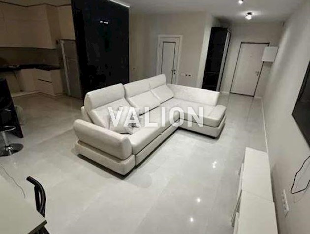 Продажа 2-к квартиры ул. Анны Ахматовой 13