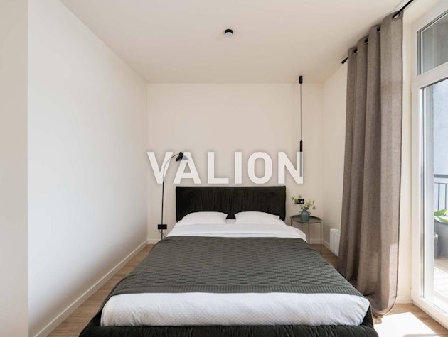 Продажа просторной 2-комн. квартиры в ЖК Медовый, ул. Кадетский Гай, 10 . Соломенский р-н