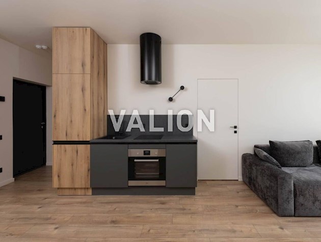 Продажа просторной 2-комн. квартиры в ЖК Медовый, ул. Кадетский Гай, 10 . Соломенский р-н