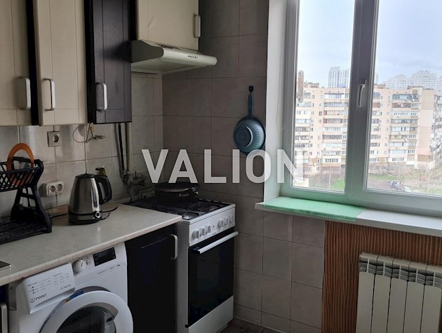 Продаж 3-кімнатної квартири на Троєщині, Милославська 23, Деснянський р-н