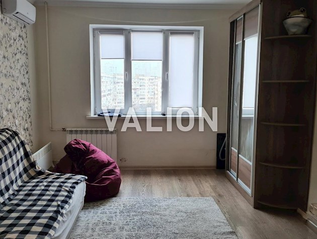 Продаж 3-кімнатної квартири на Троєщині, Милославська 23, Деснянський р-н