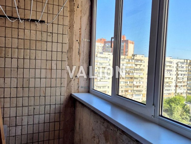 Продаж 3-кімнатної квартири на Троєщині, Милославська 23, Деснянський р-н