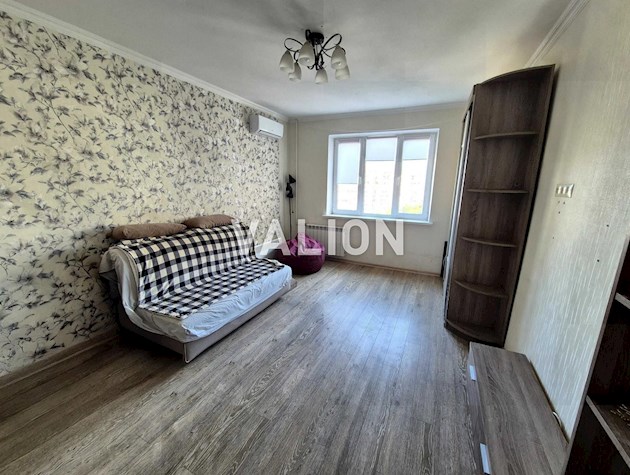 Продаж 3-кімнатної квартири на Троєщині, Милославська 23, Деснянський р-н