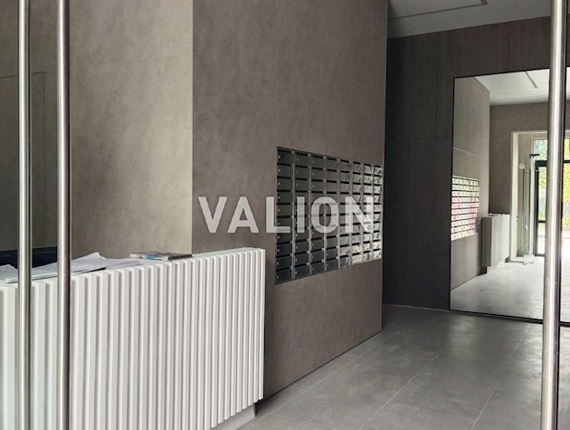 Продам 2 х комнатную квартиру ЖК Современный квартал Соломенский район