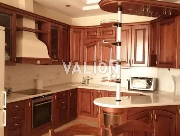 Продаж 4-к квартири вул. Старонаводницька 13