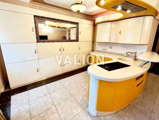 Продажа 5-к квартиры Макеевский пер. 2