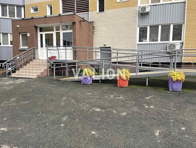 Продается 1к квартира 49 м2 вул. Закревского, 95