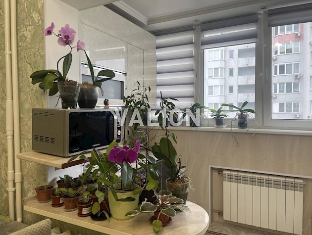 Продается 1к квартира 49 м2 вул. Закревского, 95