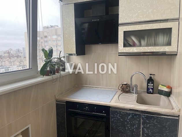 Продается 1к квартира 49 м2 вул. Закревского, 95