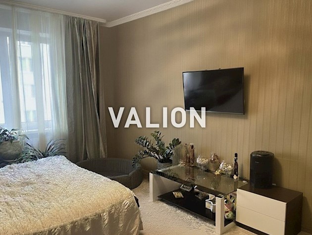 Продается 1к квартира 49 м2 вул. Закревского, 95