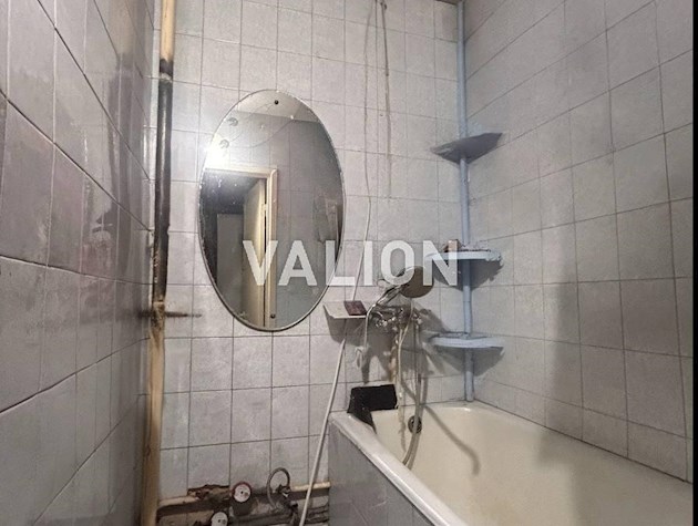 Продажа 3 ком квартира под ремонт, Оболонская набережная, ул. Приречная, 17