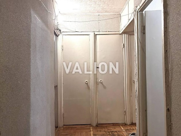 Продажа 3 ком квартира под ремонт, Оболонская набережная, ул. Приречная, 17