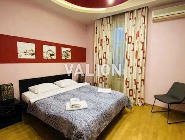 Продаж 3-к квартири вул. Басейна 17