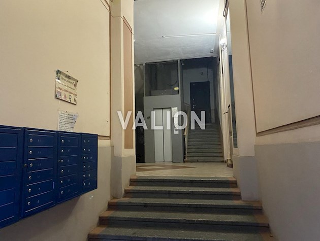 Продається атмосферна 2-кімнатна квартира у самому серці Києва — вул. Костьольна, 7, Шевченківський район, правий берег.