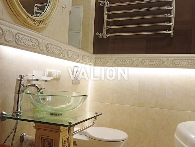 Продам 1к квартиру, Центр Киева, авторский ремонт, ул. Дмитриевская 80