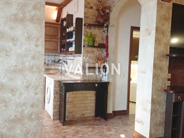 Продам 1к квартиру, Центр Киева, авторский ремонт, ул. Дмитриевская 80