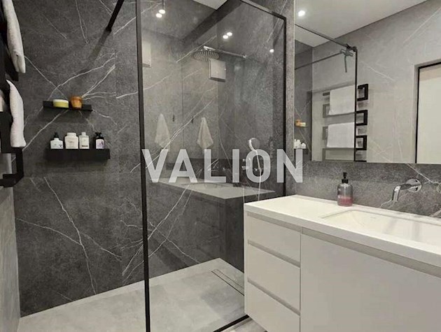 Продаж 2-к квартири Дніпровська набережна 18а