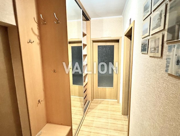 Продам 2-комнатную квартиру по ул. Новаторов 22А, Старая Дарница, Дарницкий Вокзал, Соцгород, Дарницкая площадь, Днепровский район