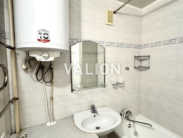 Продам 2-комнатную квартиру по ул. Новаторов 22А, Старая Дарница, Дарницкий Вокзал, Соцгород, Дарницкая площадь, Днепровский район