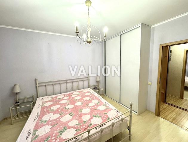 Продам 2-комнатную квартиру по ул. Новаторов 22А, Старая Дарница, Дарницкий Вокзал, Соцгород, Дарницкая площадь, Днепровский район