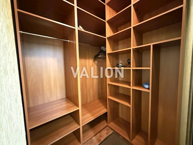 Продаж квартири вул. Коновальця 32г