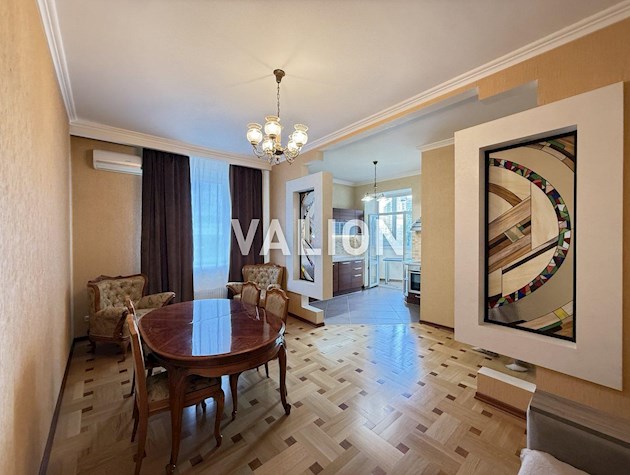 Продаж квартири вул. Коновальця 32г