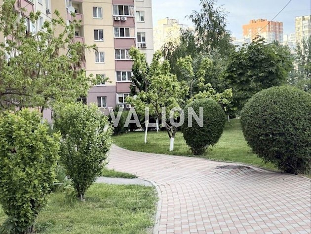 Продаж 2-кімнатної на просп. Григоренка Петра, 12, Дарницький район