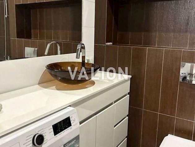 Продажа 2-к квартиры проспект Соборности 30а