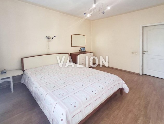 Продаж 2 – кімн. квартири, Новобіличі, вул. О. Булаховського 5-Б, Святошинський район, Академмістечко.