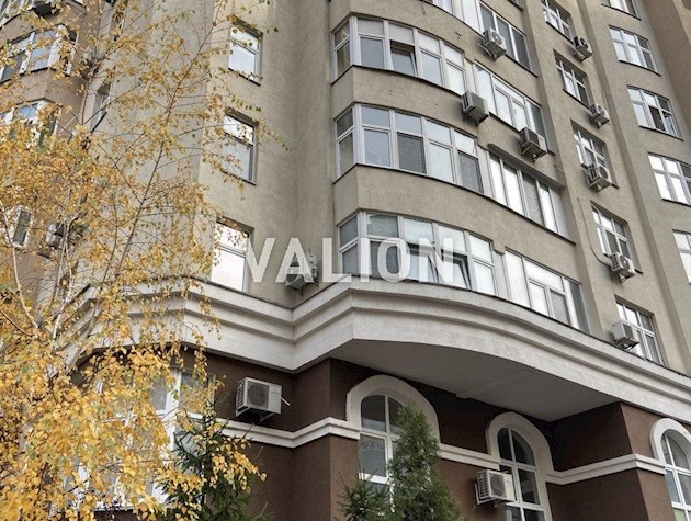 Продажа 2-комнатной квартиры по улице Драгоманова 40з, метро Позняки