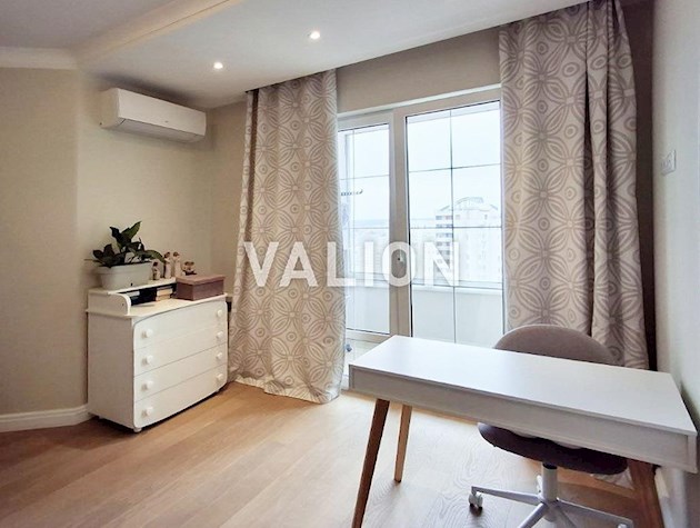 Продажа 3 – комн. квартиры, ЖК «Корона», ул. Княжий Затон 21, Дарницкий район, Левый берег, Осокорки.