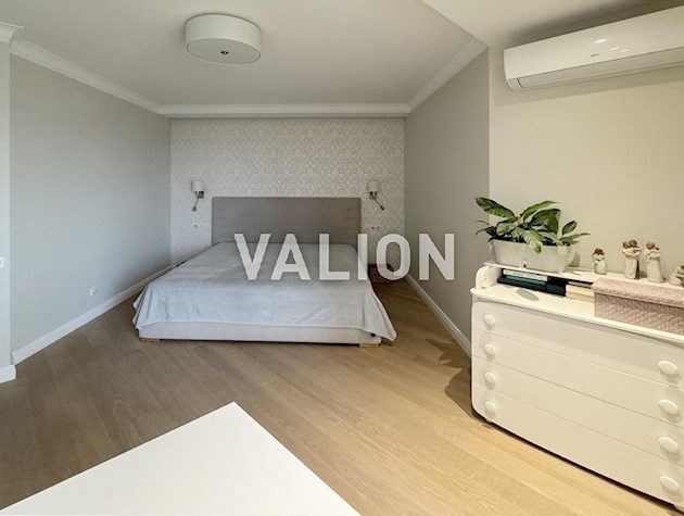 Продажа 3 – комн. квартиры, ЖК «Корона», ул. Княжий Затон 21, Дарницкий район, Левый берег, Осокорки.