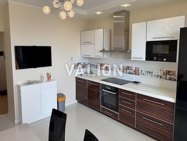 Продажа 2к квартиры вул. Голосіївська 13Б метро Демиевская