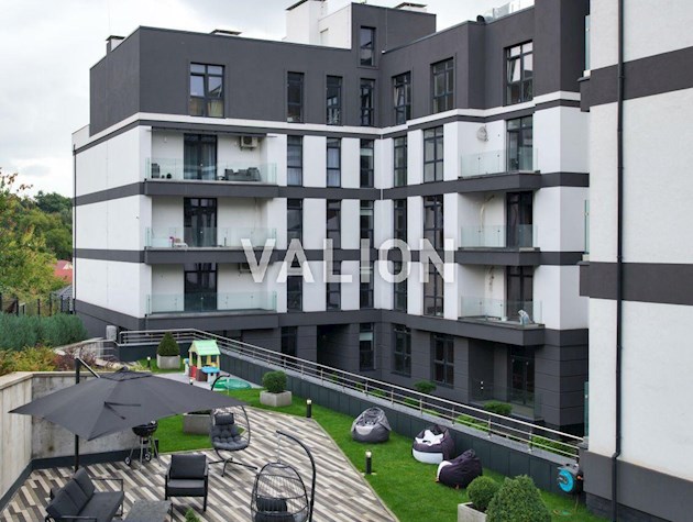 Продажа 3-х кквартиры ул. Университетская 17а